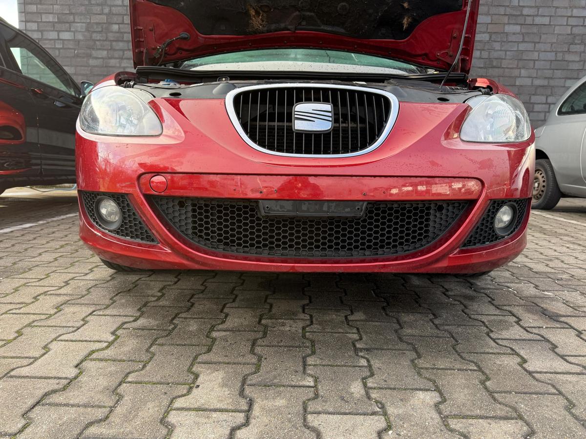 Seat Leon 1P original Sto&szlig;stange Sto&szlig;f&auml;nger vorn LS3X Rojo Rubi Vorfacelift BJ06